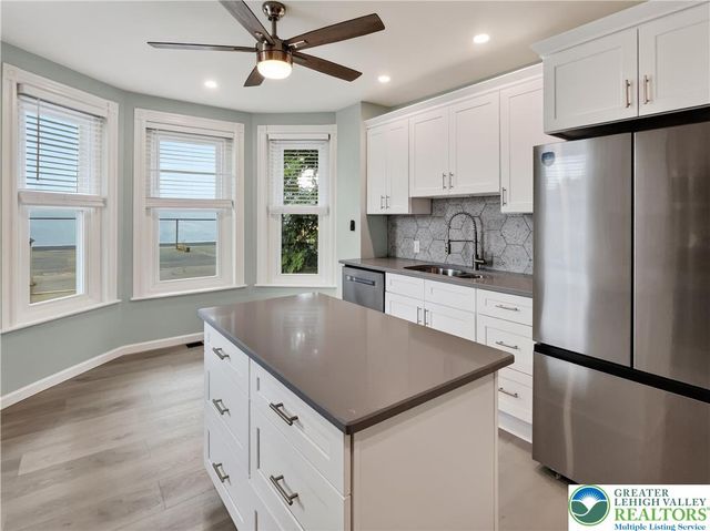 411 Main Street 2, Hellertown Boro, PA 18055