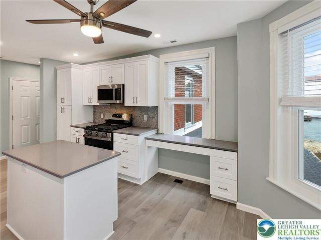 411 Main Street 2, Hellertown Boro, PA 18055