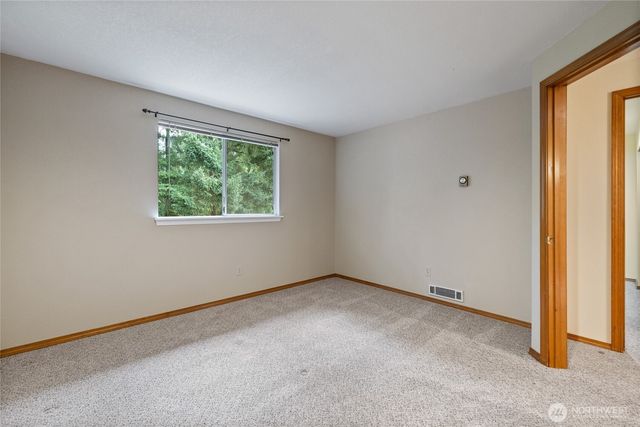 3216 31st Avenue SE, Puyallup, WA 98374