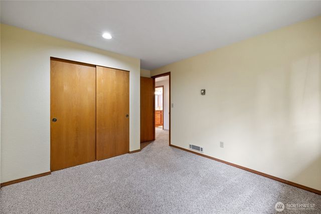 3216 31st Avenue SE, Puyallup, WA 98374