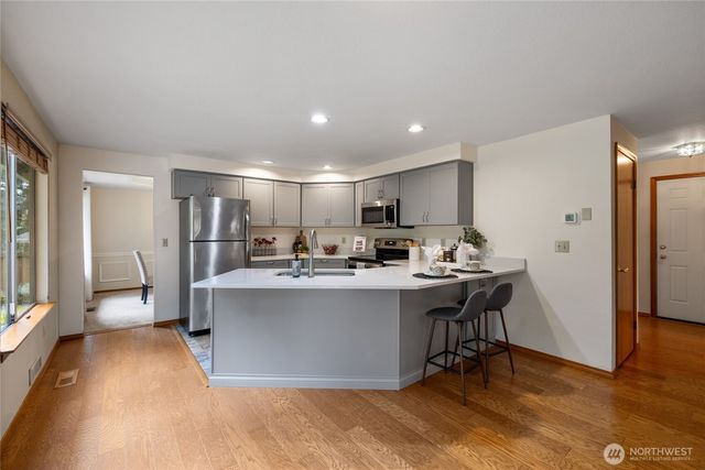 3216 31st Avenue SE, Puyallup, WA 98374