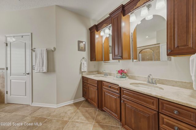 427 Heathrow Circle, Rockledge, FL 32955