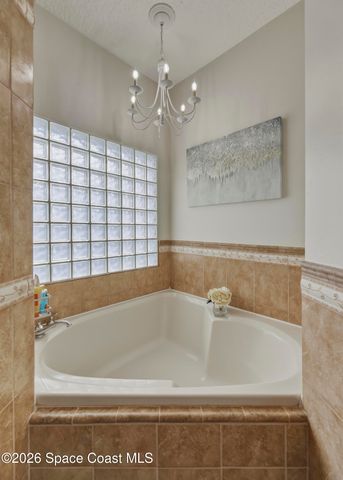 427 Heathrow Circle, Rockledge, FL 32955