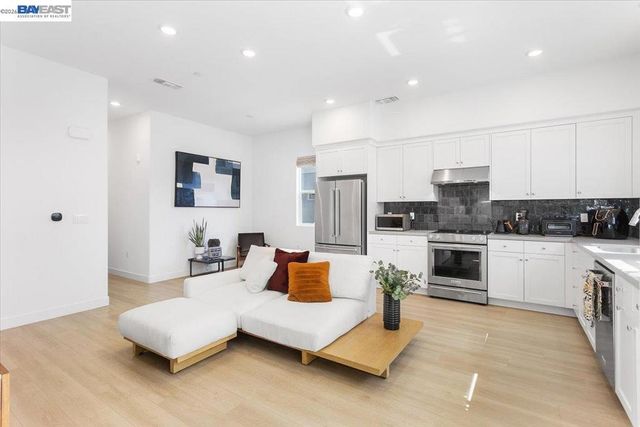 592 Somi Ct, Hayward, CA 94544