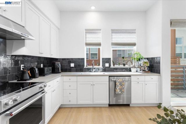 592 Somi Ct, Hayward, CA 94544