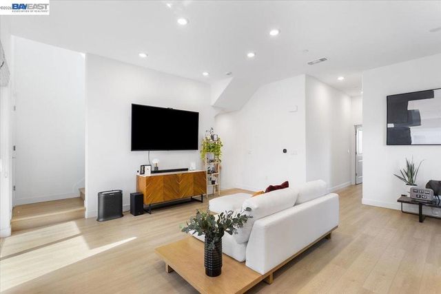 592 Somi Ct, Hayward, CA 94544