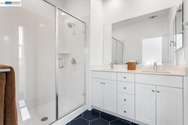 592 Somi Ct, Hayward, CA 94544