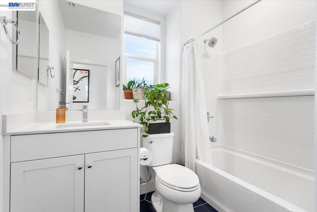 592 Somi Ct, Hayward, CA 94544