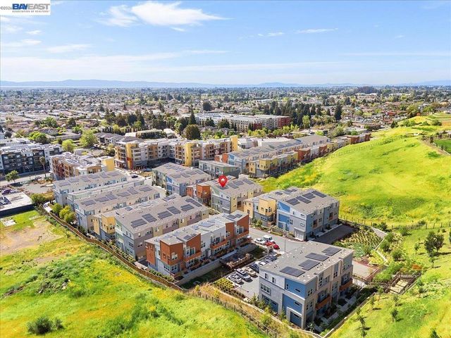 592 Somi Ct, Hayward, CA 94544