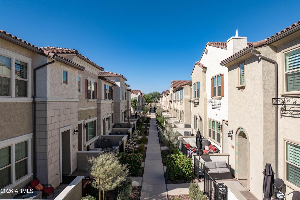 Image 12 of property listing at 2658 S Sulley Drive 107, Gilbert, AZ 85295