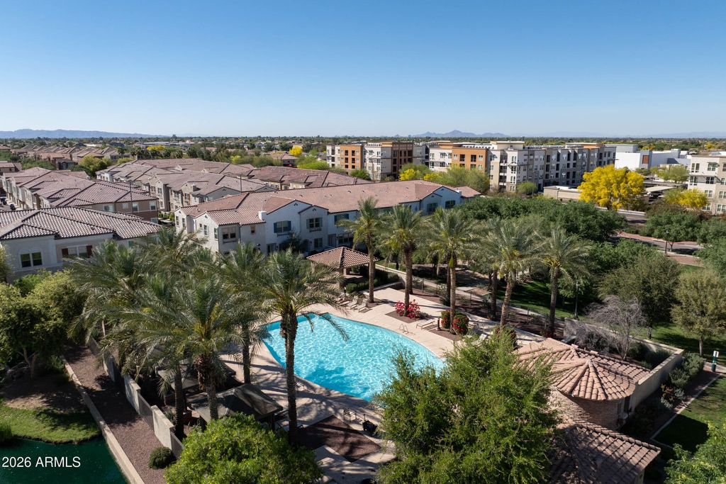 Image 4 of property listing at 2658 S Sulley Drive 107, Gilbert, AZ 85295