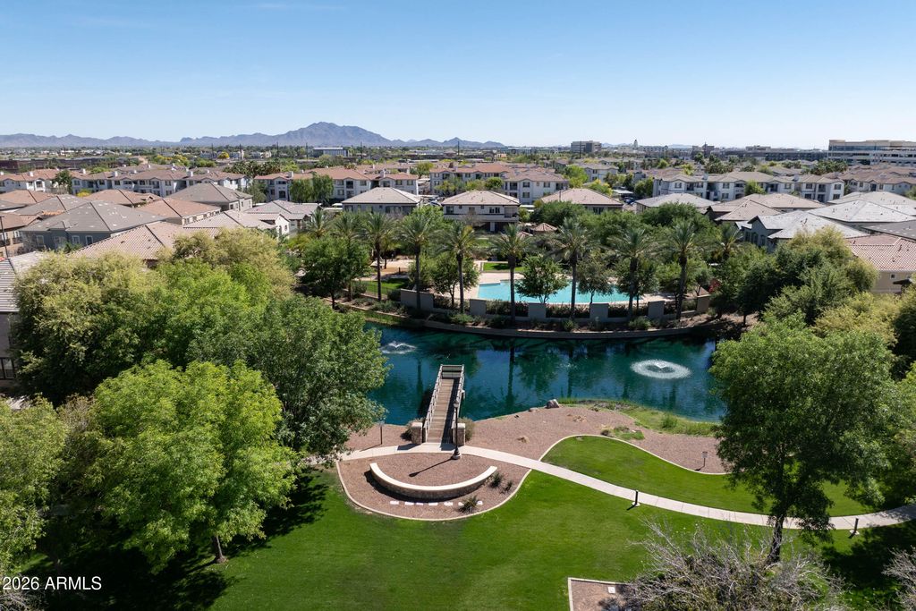 Image 7 of property listing at 2658 S Sulley Drive 107, Gilbert, AZ 85295