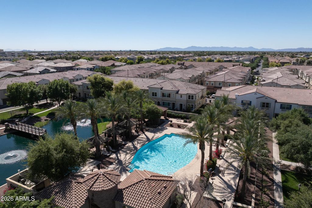 Image 9 of property listing at 2658 S Sulley Drive 107, Gilbert, AZ 85295