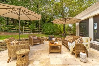13 Six Penny Lane, Harwich Port, MA 02646