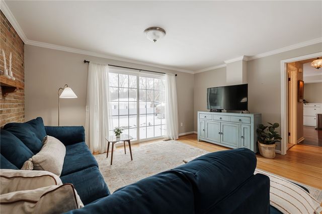 24 Woodcrest Drive, Penfield, NY 14625