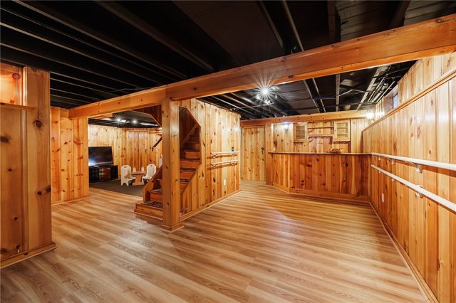 24 Woodcrest Drive, Penfield, NY 14625