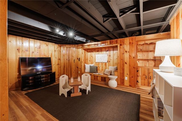 24 Woodcrest Drive, Penfield, NY 14625