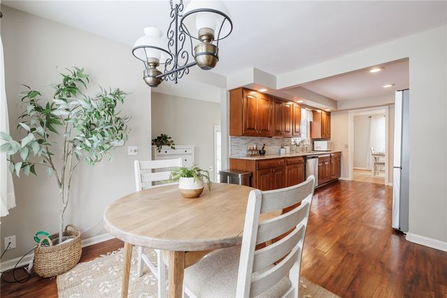 24 Woodcrest Drive, Penfield, NY 14625