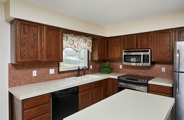 5405 Cody Drive, West Des Moines, IA 50266