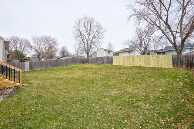 5405 Cody Drive, West Des Moines, IA 50266