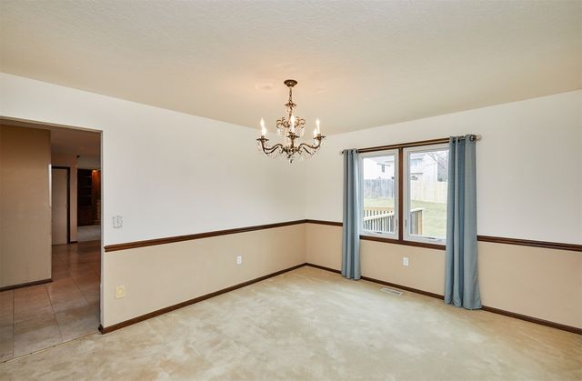 5405 Cody Drive, West Des Moines, IA 50266