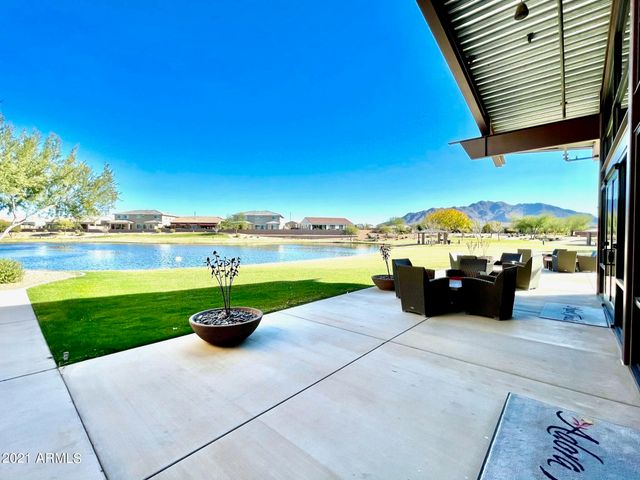 2019 E LINDRICK Drive, Gilbert, AZ 85298