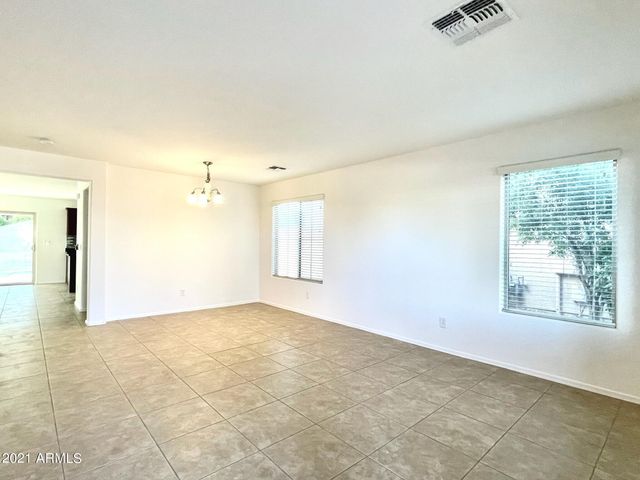 2019 E LINDRICK Drive, Gilbert, AZ 85298