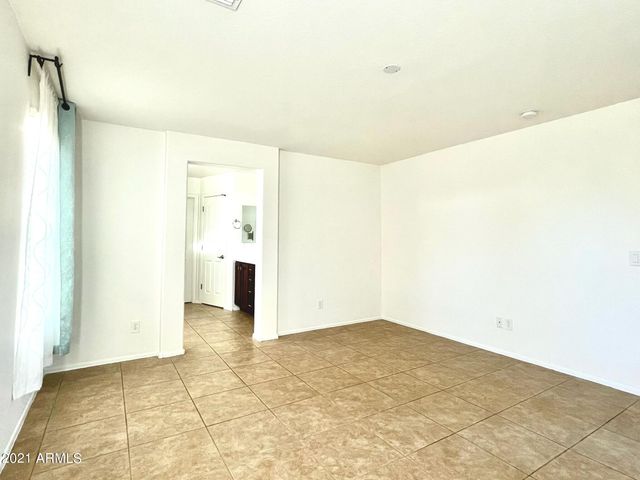 2019 E LINDRICK Drive, Gilbert, AZ 85298