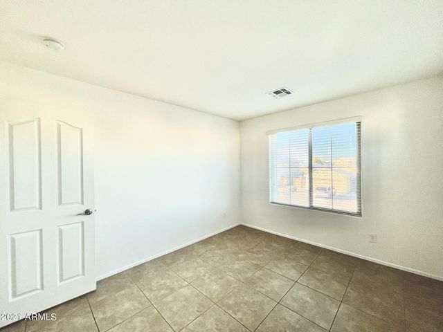 2019 E LINDRICK Drive, Gilbert, AZ 85298