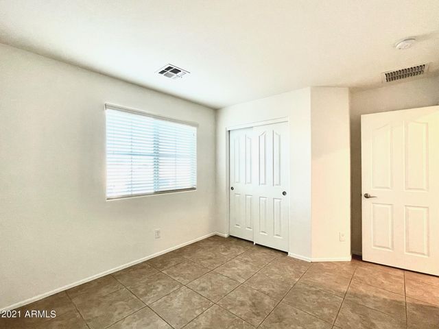 2019 E LINDRICK Drive, Gilbert, AZ 85298
