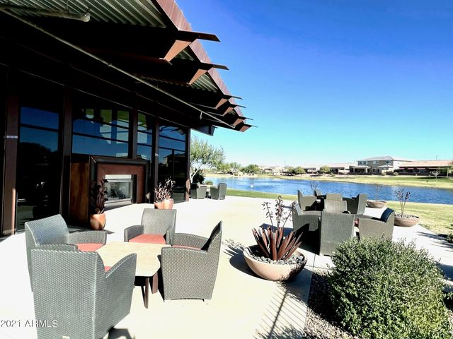 2019 E LINDRICK Drive, Gilbert, AZ 85298