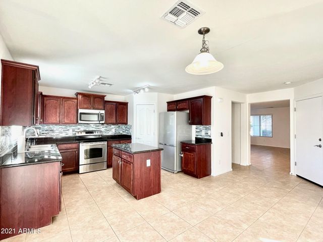 2019 E LINDRICK Drive, Gilbert, AZ 85298