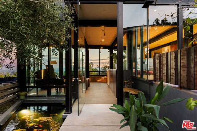 1406 N Kenter Avenue, Los Angeles, CA 90049