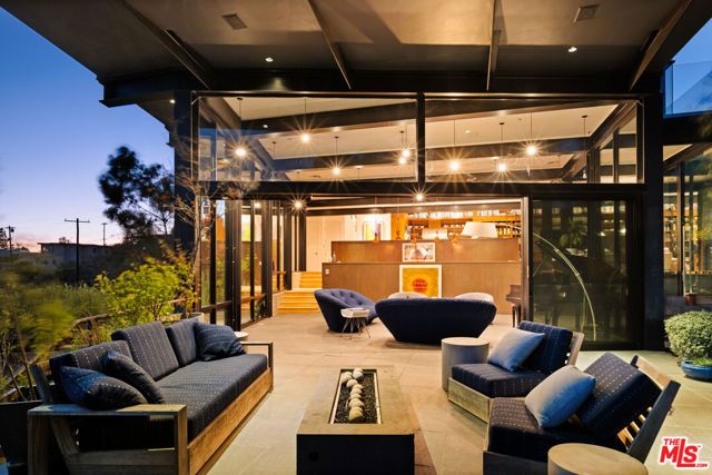 1406 N Kenter Avenue, Los Angeles, CA 90049