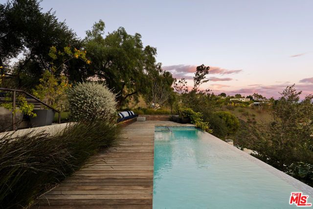 1406 N Kenter Avenue, Los Angeles, CA 90049