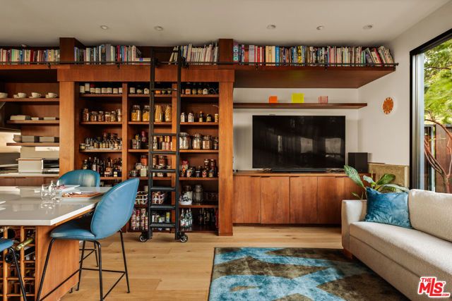 1406 N Kenter Avenue, Los Angeles, CA 90049