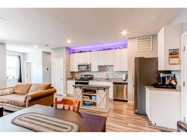 262 S 4th Ct, Deer Trail, CO 80105