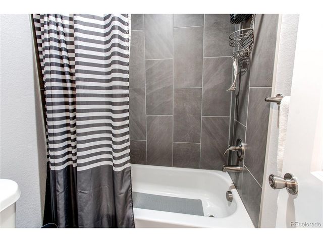 262 S 4th Ct, Deer Trail, CO 80105