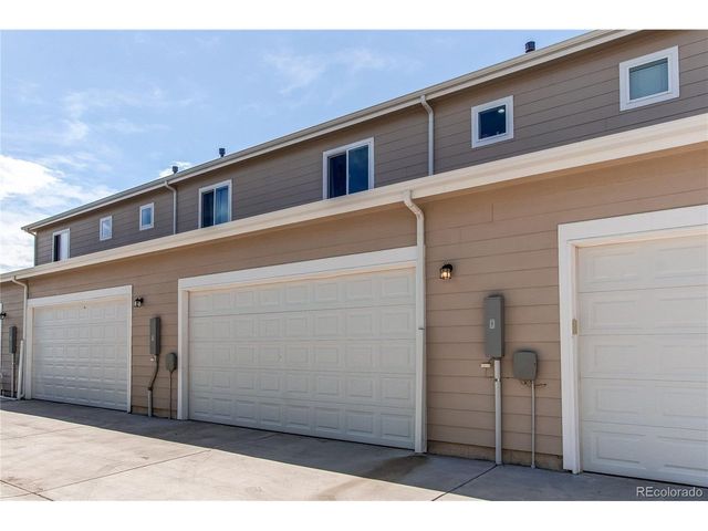 262 S 4th Ct, Deer Trail, CO 80105