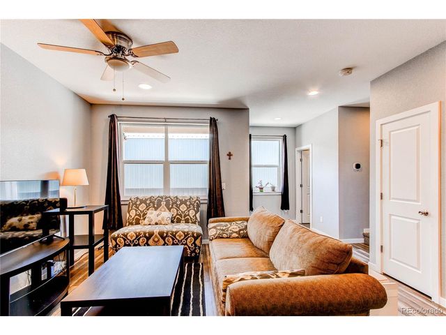 262 S 4th Ct, Deer Trail, CO 80105