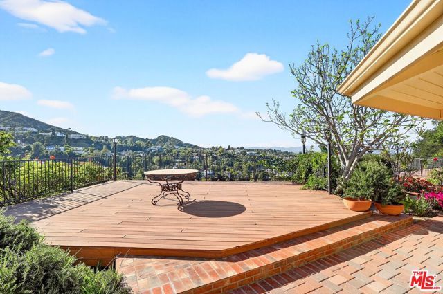 3713 Dellvale Place, Encino (los Angeles), CA 91436