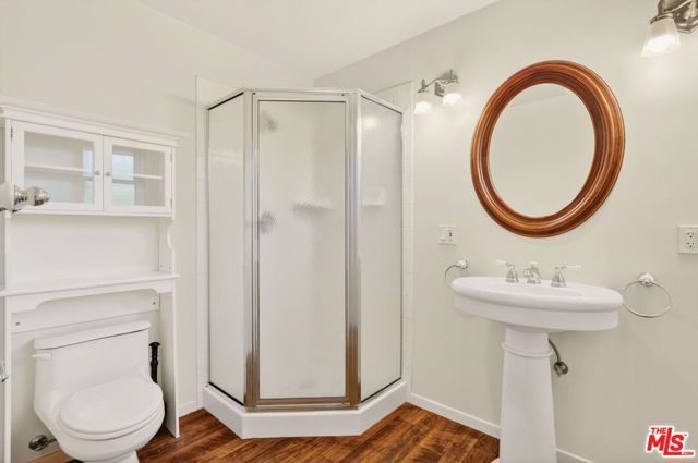 3713 Dellvale Place, Encino (los Angeles), CA 91436