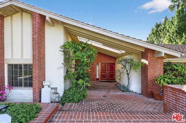 3713 Dellvale Place, Encino (los Angeles), CA 91436
