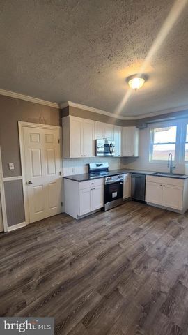 655 AURA RD, Glassboro, NJ 08028