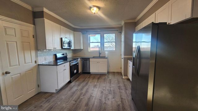 655 AURA RD, Glassboro, NJ 08028