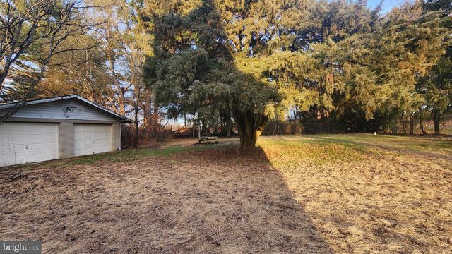 655 AURA RD, Glassboro, NJ 08028