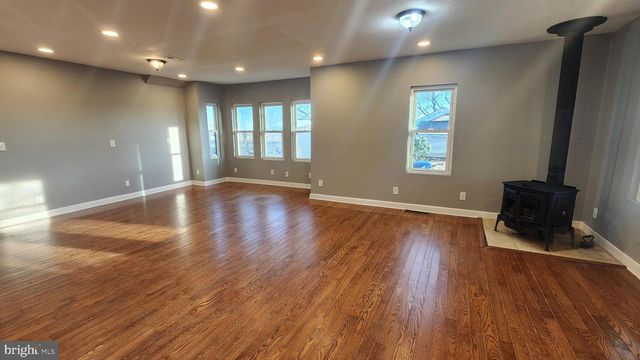 655 AURA RD, Glassboro, NJ 08028