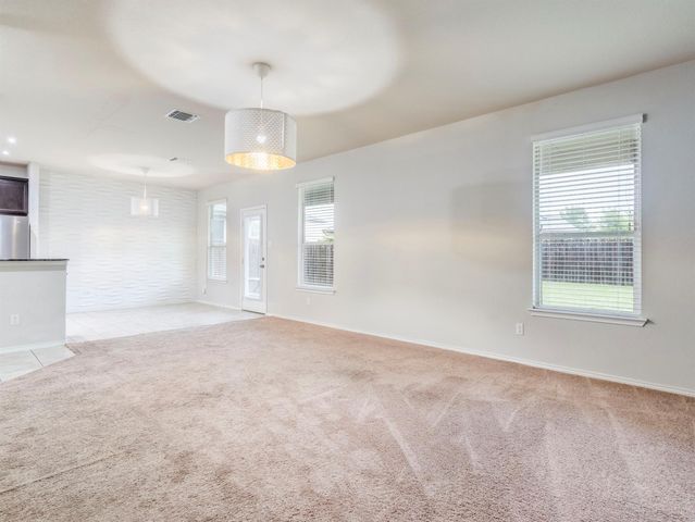 213 Ammonite LN, Jarrell, TX 76537
