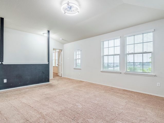 213 Ammonite LN, Jarrell, TX 76537
