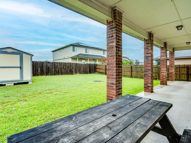 213 Ammonite LN, Jarrell, TX 76537